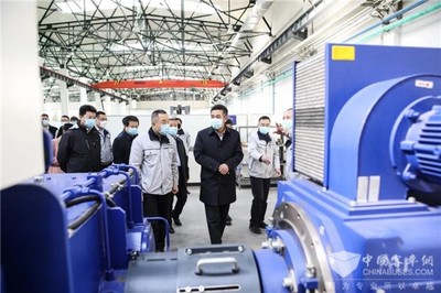 丹東市委書(shū)記裴偉東調(diào)研曙光汽車集團(tuán)車橋工廠復(fù)工復(fù)產(chǎn)工作